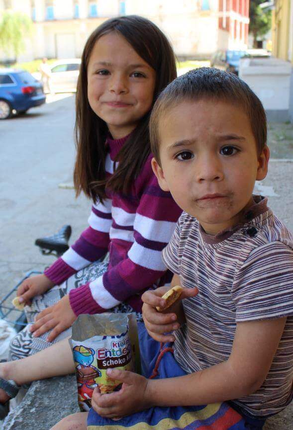 humanilog Transport Sachspenden Kindernahrung Rumaenien Junge und Maedchen
